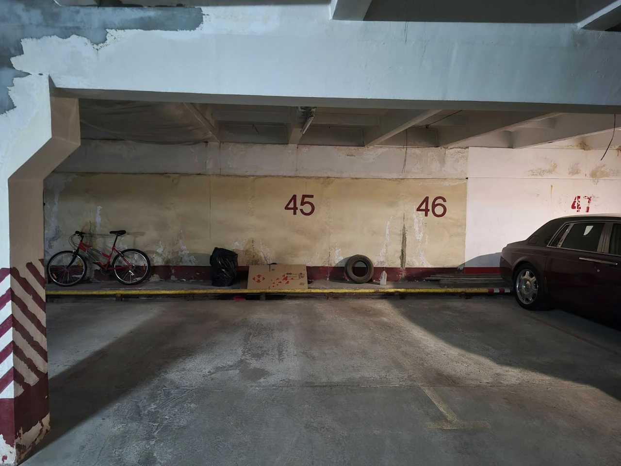 For sale underground parking space in a complex on Kudryavsky Uzvoz
