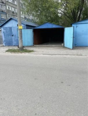 For Sale Garage Levoberezhny 3 Mira Caravan