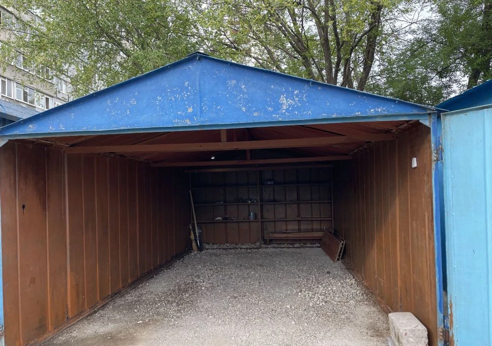 For Sale Garage Levoberezhny 3 Mira Caravan