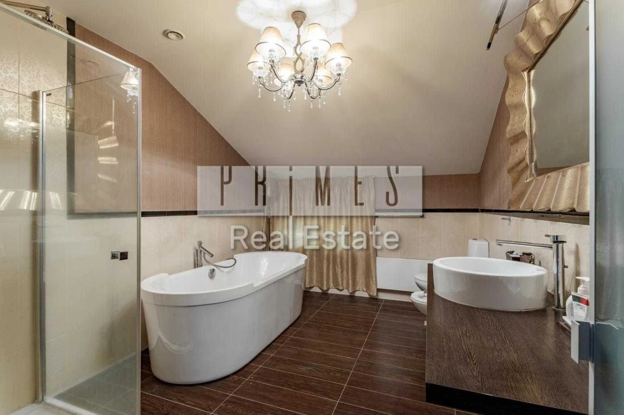 Rental house on the first line in Dnipro, modern style, Осоко