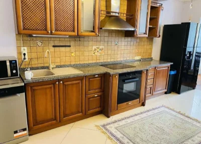 For Rent House 1 km from the metro station Oksoroky. Fireplace. Gas. Generator