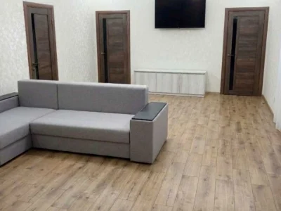 Дом. Киев, проспект Князя Владимира Ольгердовича