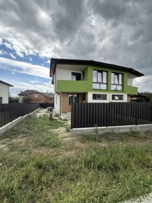 Продаж будинку з ділянкою 3 сотки