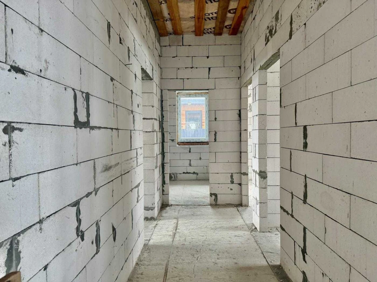Detached house with complete documentation
