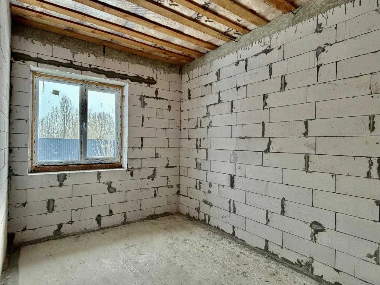 Detached house with complete documentation