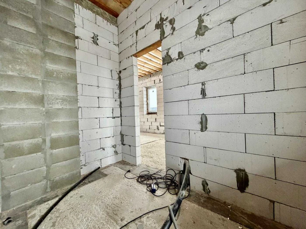 Detached house with complete documentation