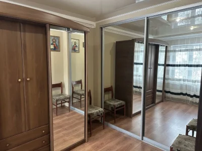 I will sell a 3-room apartment, exchange for a car is possible