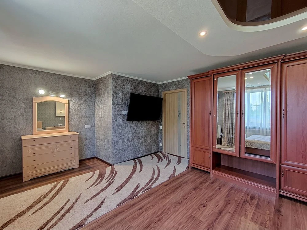 For Sale: Detached Good House in Beresnovka Street
