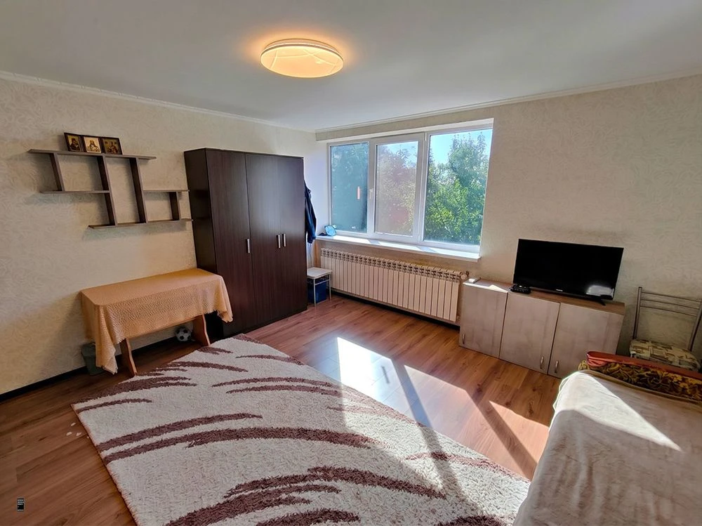 For Sale: Detached Good House in Beresnovka Street
