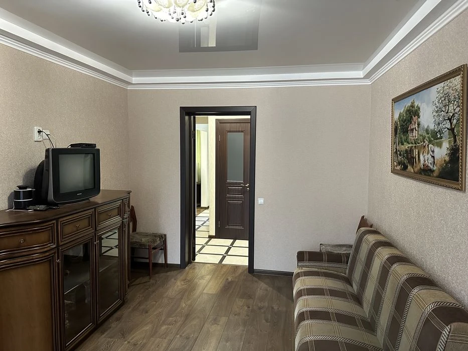 I will sell a 3-room apartment, exchange for a car is possible