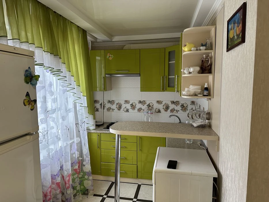 I will sell a 3-room apartment, exchange for a car is possible