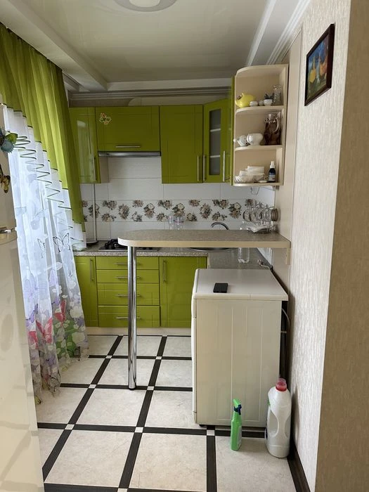 I will sell a 3-room apartment, exchange for a car is possible