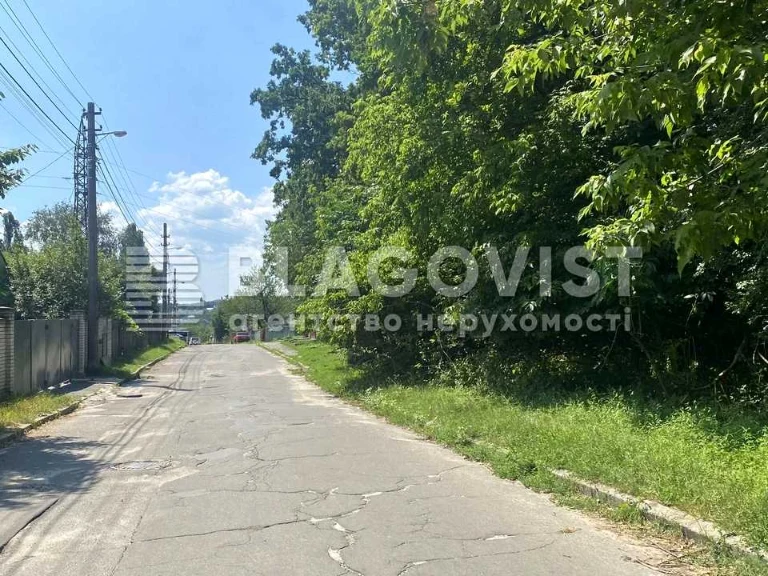 Plot. Armyevskaya st., Kyiv