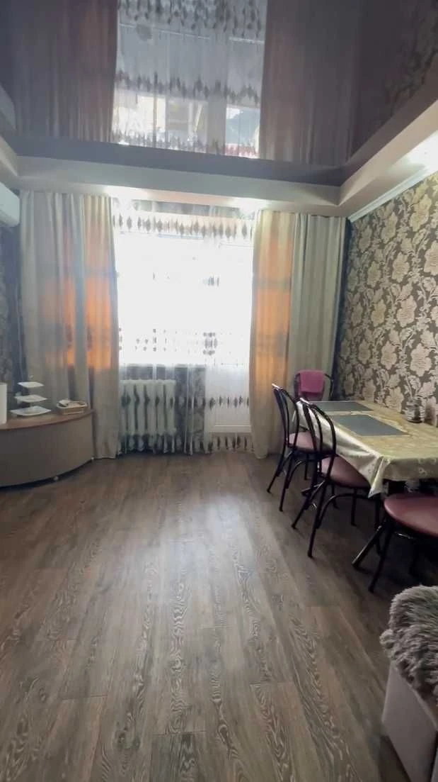 Продается 3 комн. квартира в центре Чугуева