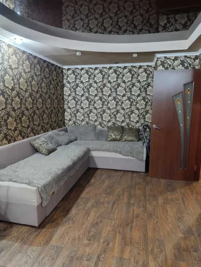Продается 3 комн. квартира в центре Чугуева
