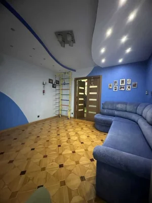 Продається 4-кімнатна квартира 80 м2 в центрі міста
