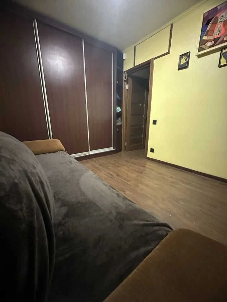 Продається 4-кімнатна квартира 80 м2 в центрі міста