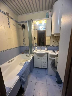 Продається 4-кімнатна квартира 80 м2 в центрі міста