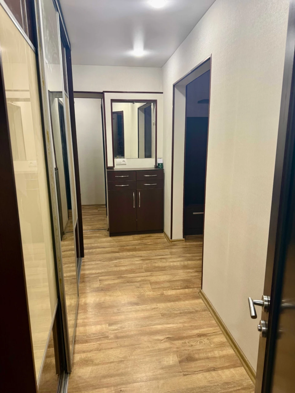 3-room apartment on Cadeniuka 6