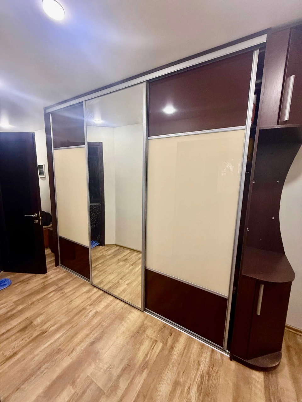 3-room apartment on Cadeniuka 6