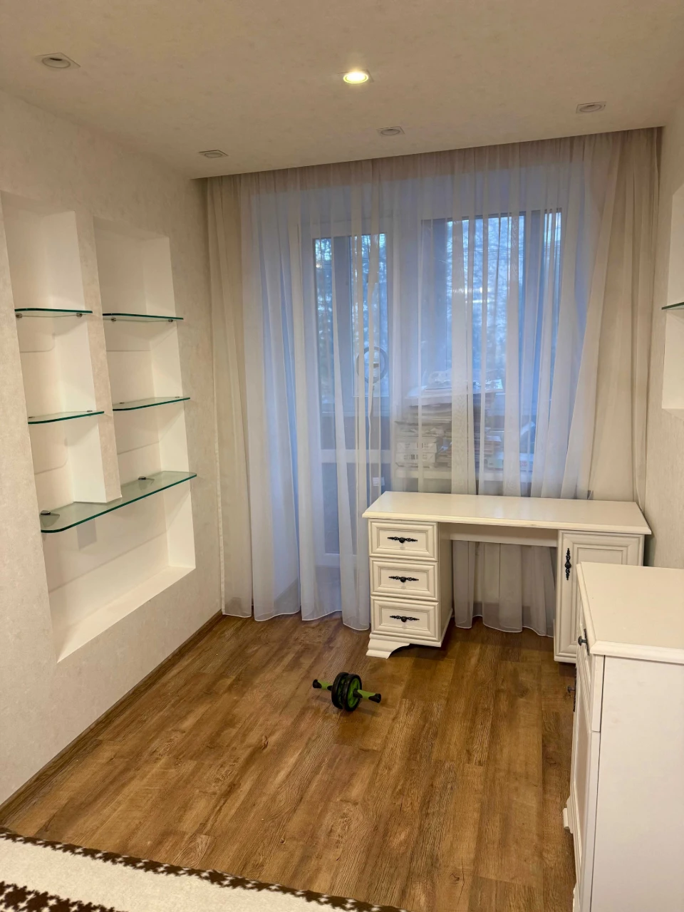 3-room apartment on Cadeniuka 6