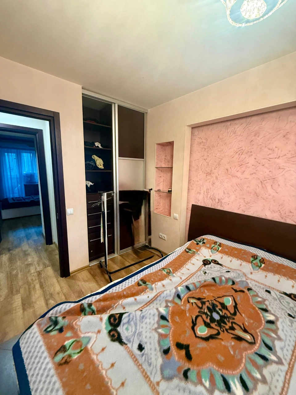 3-room apartment on Cadeniuka 6