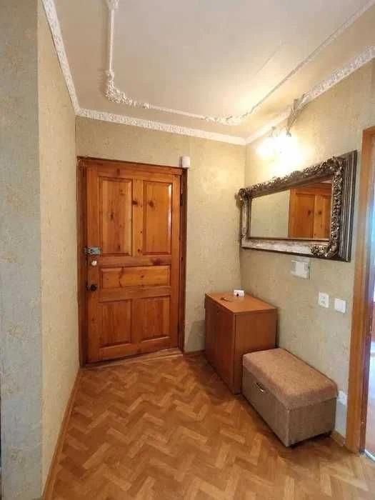 Продам 3 комнатную квартиру 61 м2 Комфортный 2 этаж метро Ин