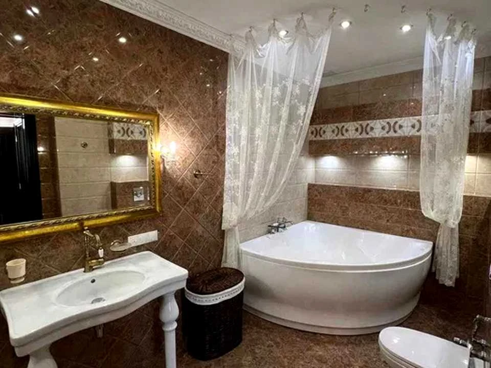 Квартира. Одеса, Літературна вулиця