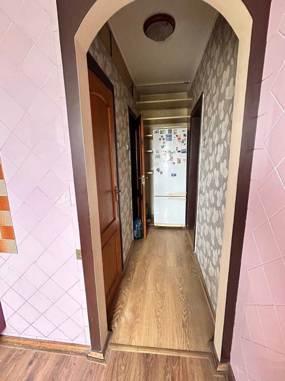 Продається 2-кімнатна квартира, Середня