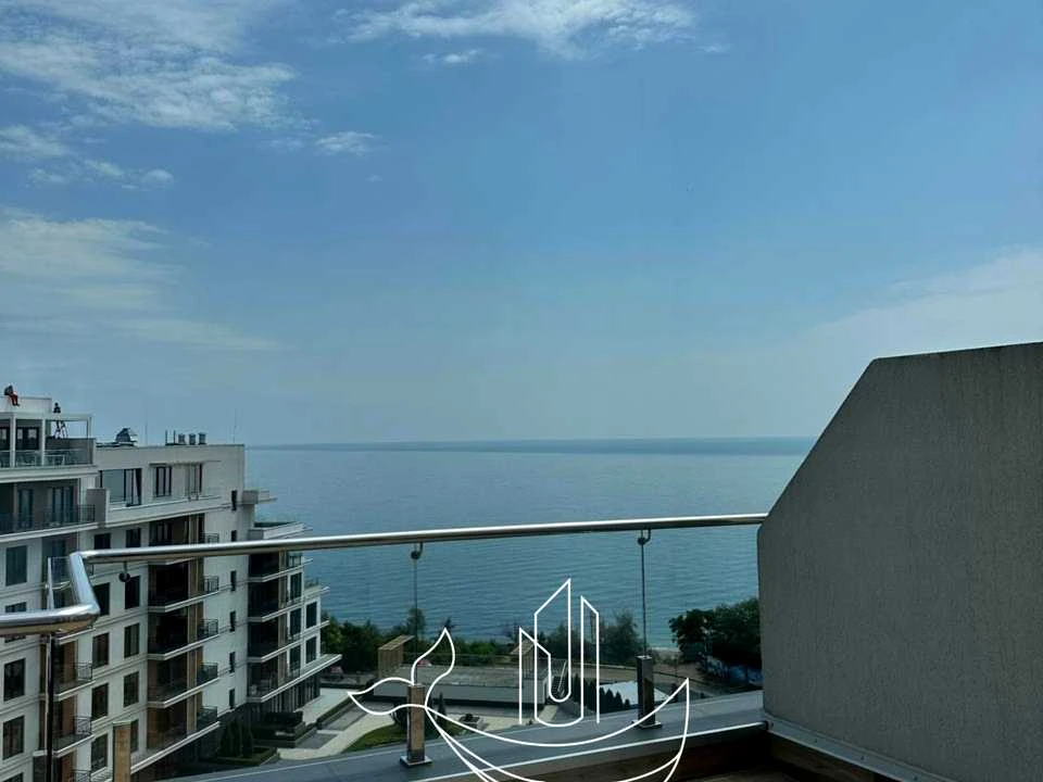 Apartment. Odessa, Mayachny Prospect
