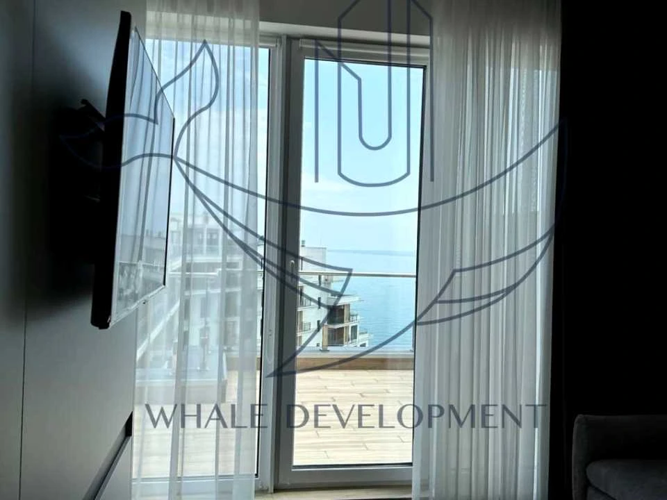 Apartment. Odessa, Mayachny Prospect
