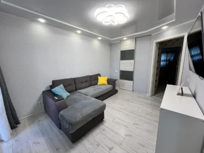 Two-Bedroom Apartment for Sale in Dniprovsky District