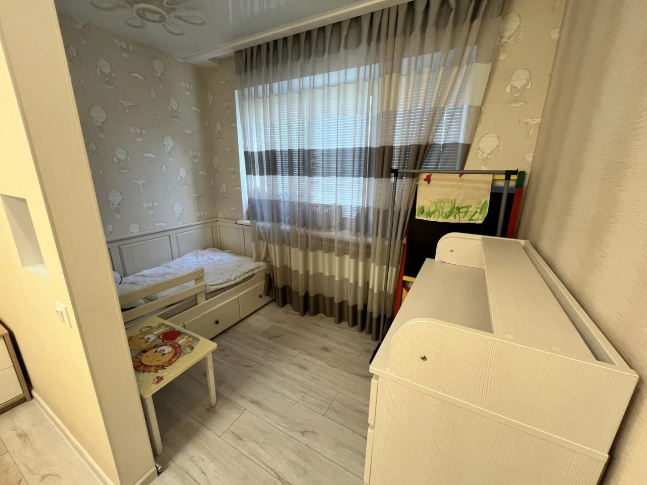 Two-Bedroom Apartment for Sale in Dniprovsky District