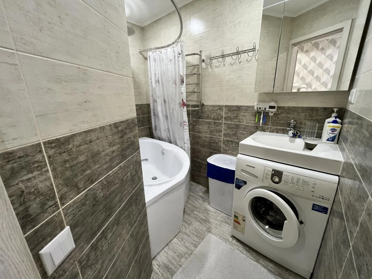 Two-Bedroom Apartment for Sale in Dniprovsky District