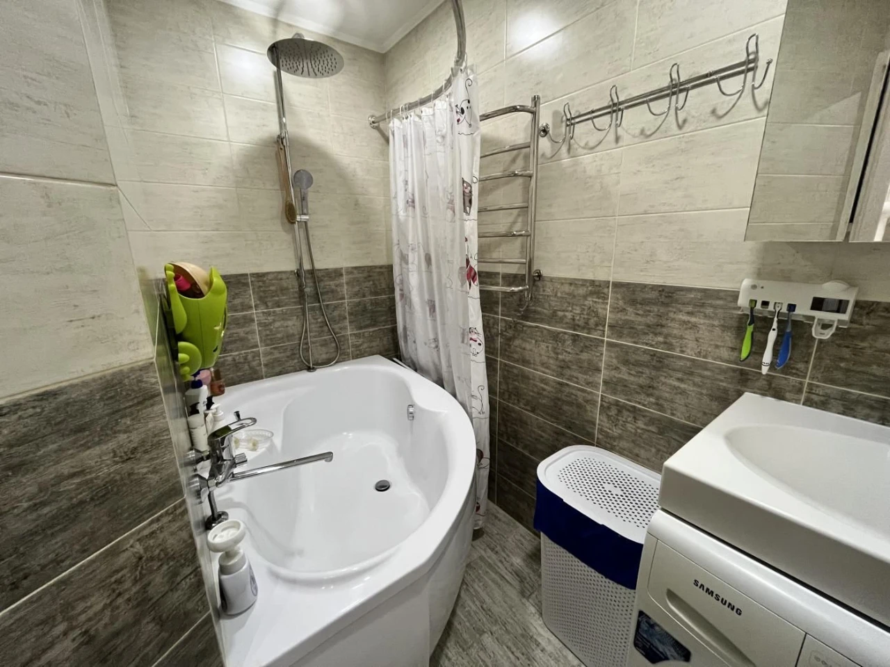 Two-Bedroom Apartment for Sale in Dniprovsky District