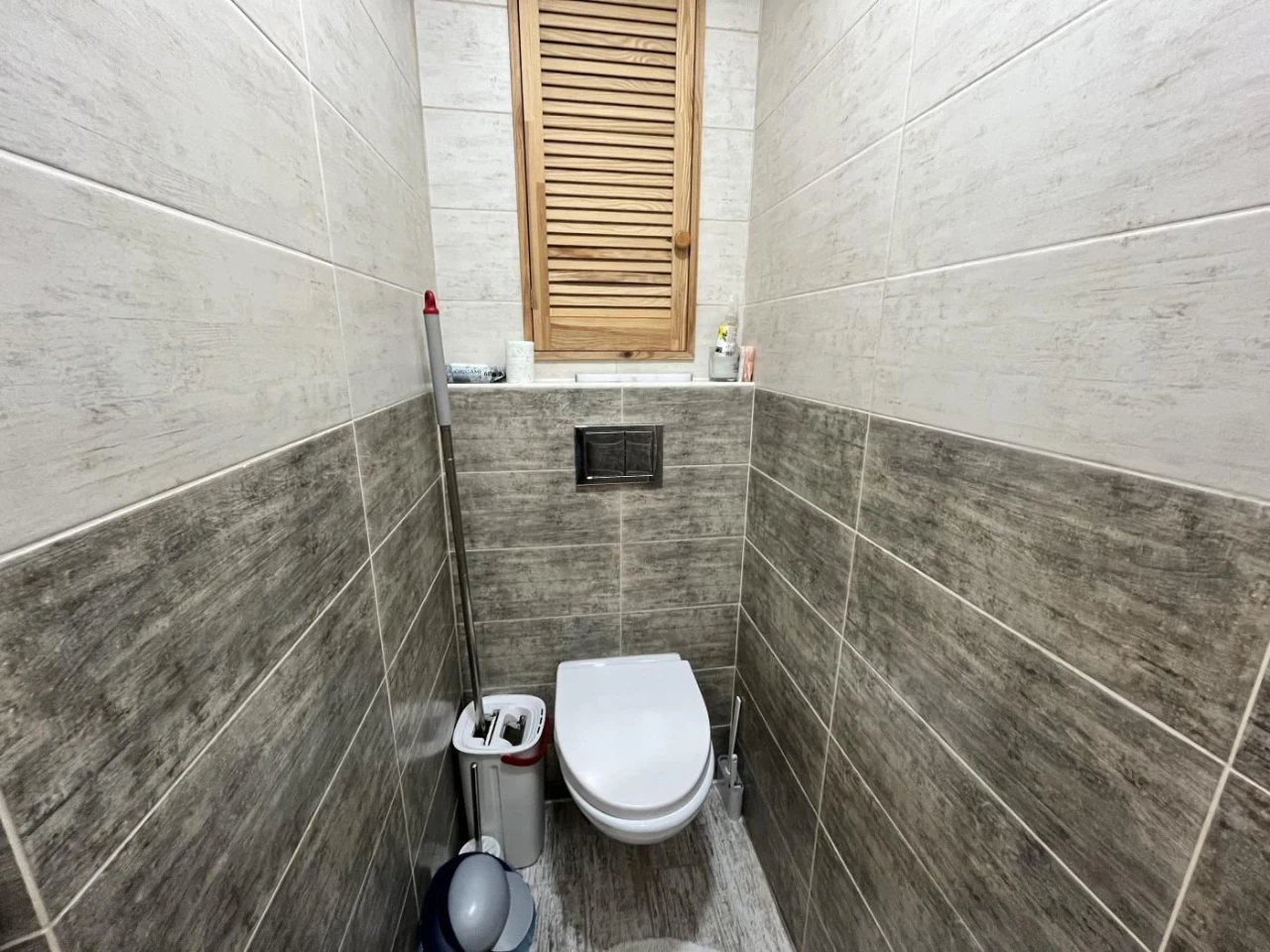 Two-Bedroom Apartment for Sale in Dniprovsky District