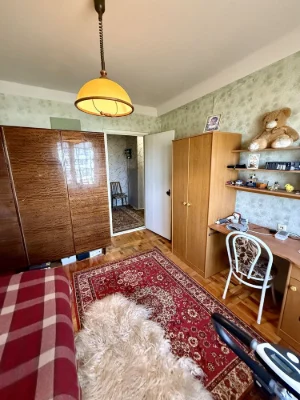 Продажа 3-комнатной квартиры в центре района Хортицкого