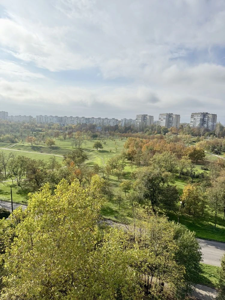 Продажа 3-комнатной квартиры в центре района Хортицкого