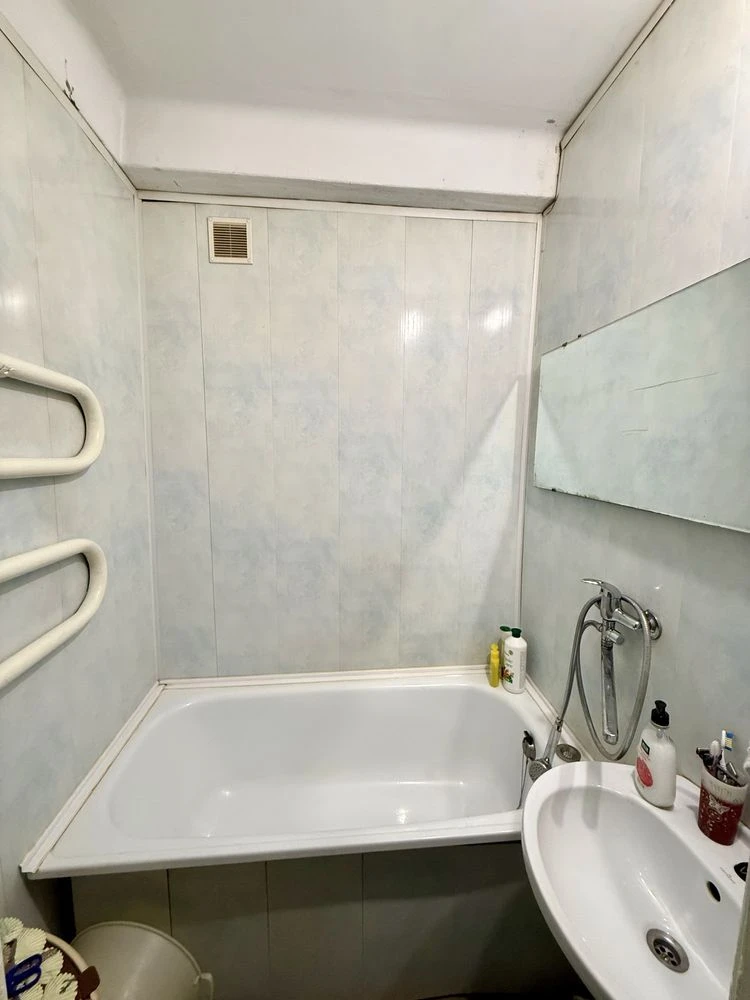 Продажа 3-комнатной квартиры в центре района Хортицкого