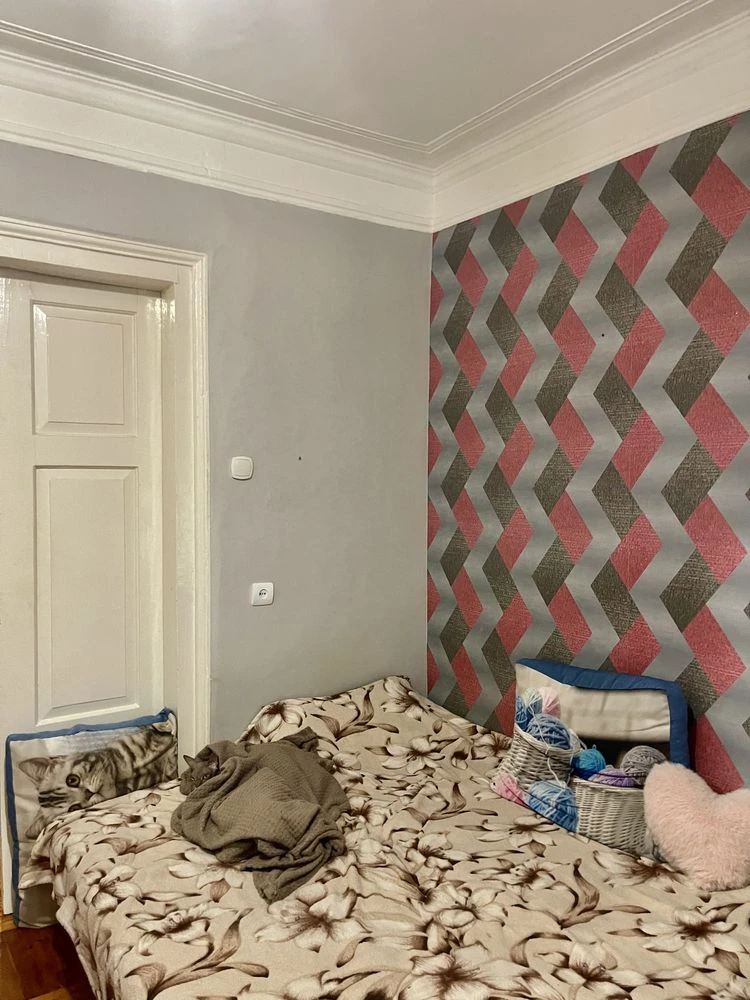 Продам 4-кімнатну квартиру в центрі