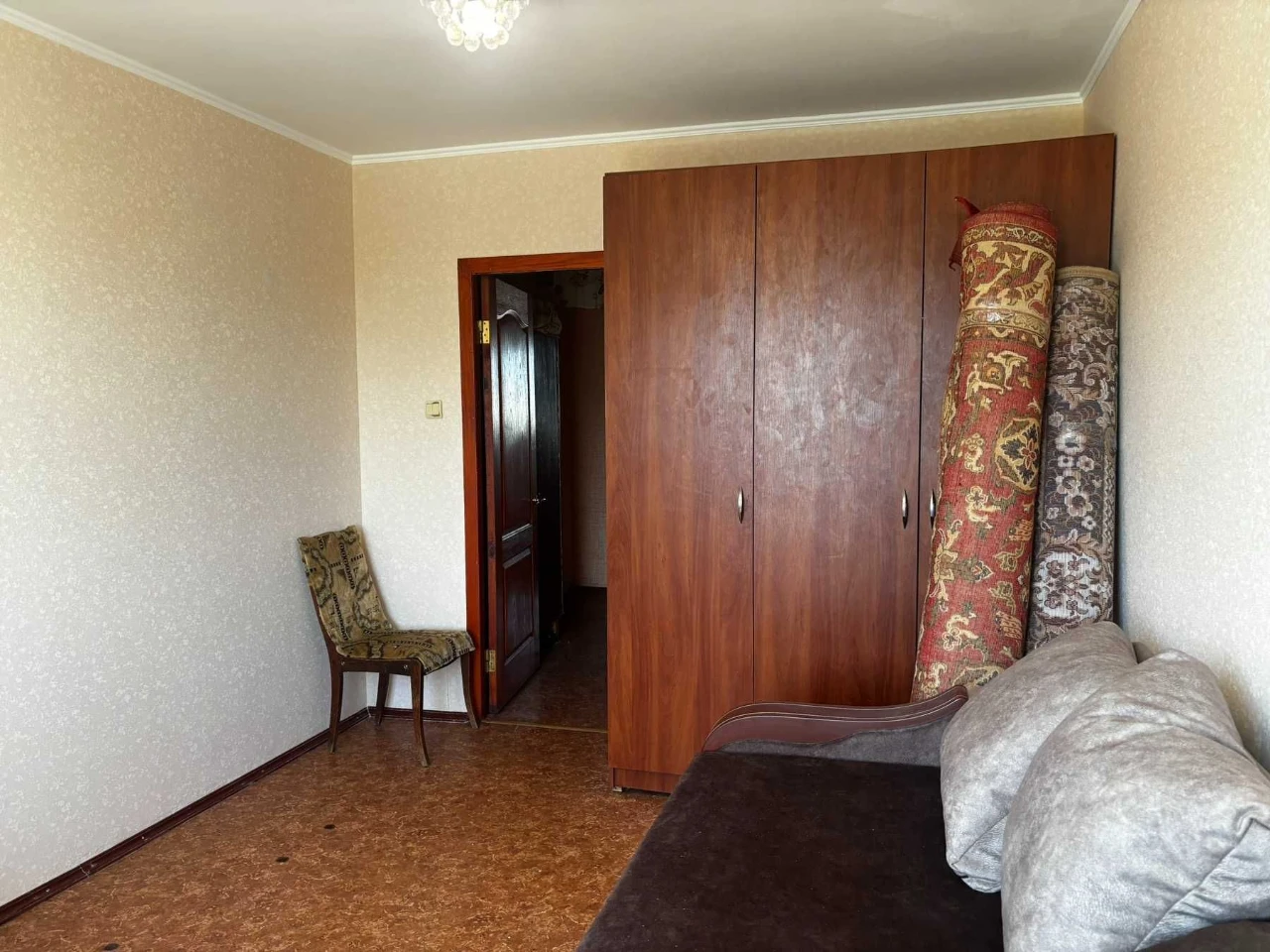 Apartment for Sale - 700 Anniversary Area