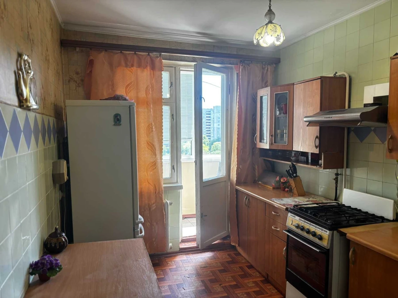 Apartment for Sale - 700 Anniversary Area