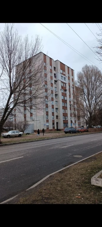 Sale of 1-room apartment on Площа 700-річчя square