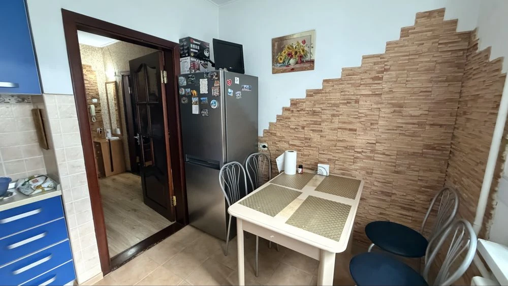 One-room apartment for sale, Евгений Коновальця Street