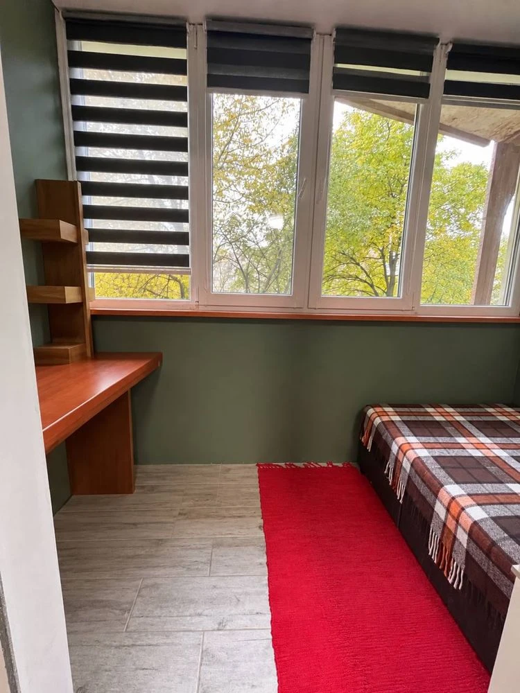 Spacious and cozy 4-bedroom apartment (!)