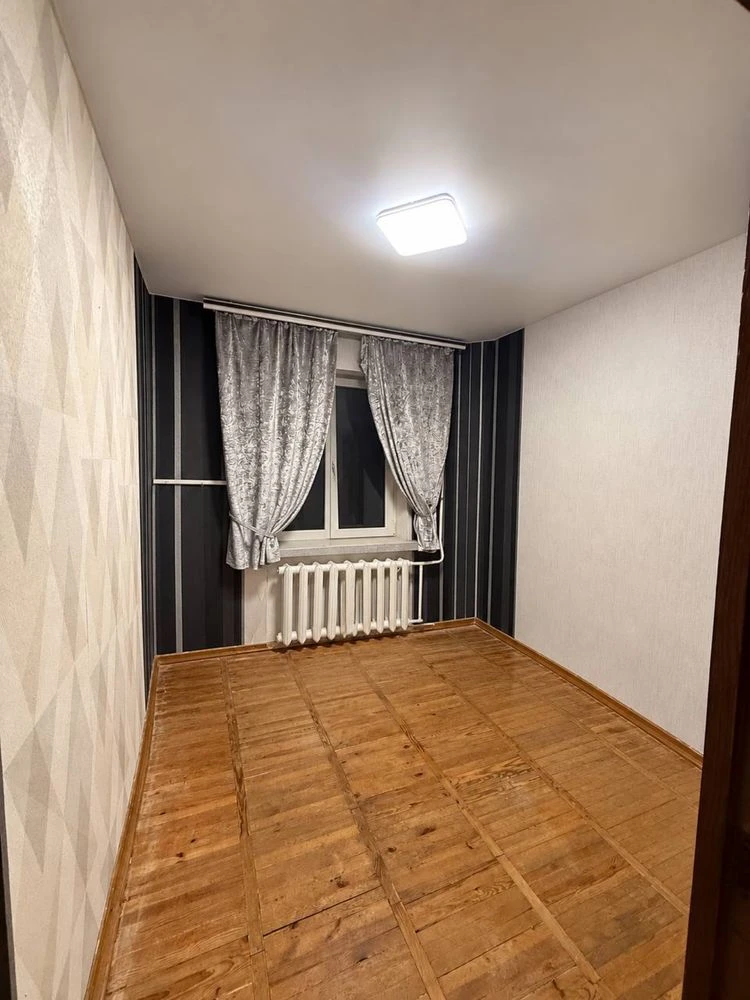 Spacious and cozy 4-bedroom apartment (!)
