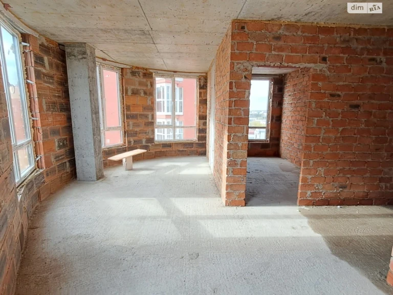 Apartment for Sale: Center