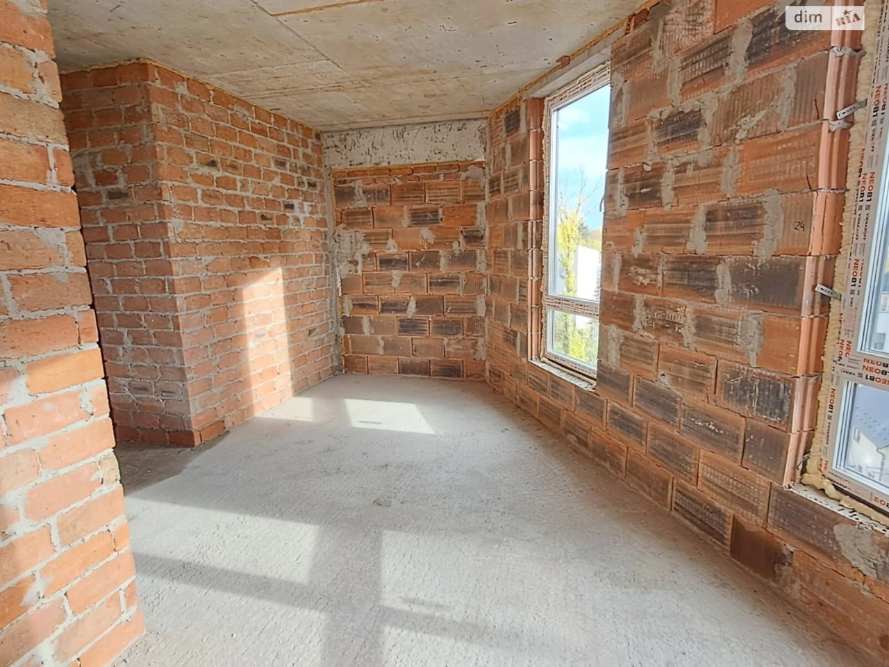 Apartment for Sale: Center
