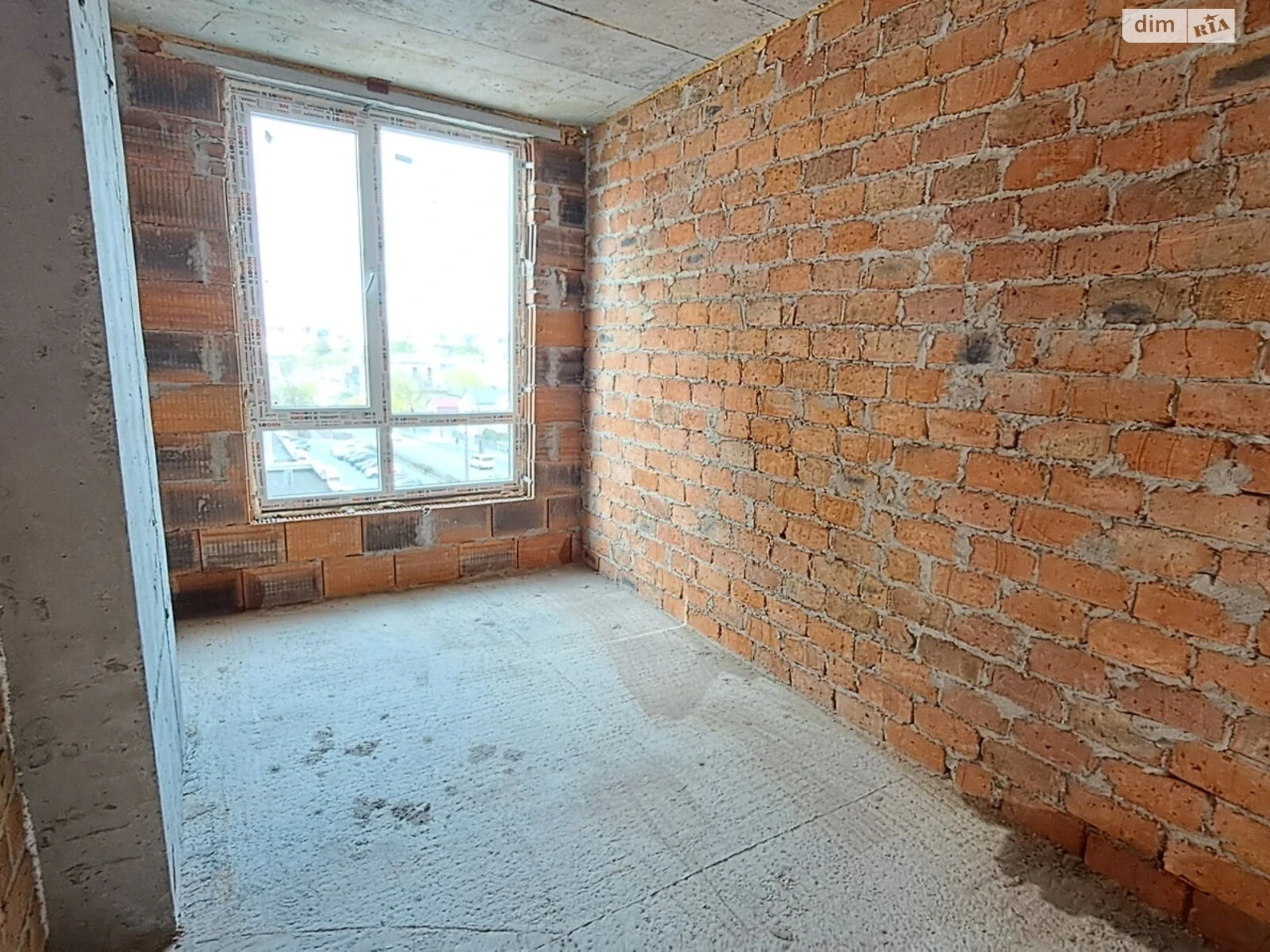 Apartment for Sale: Center