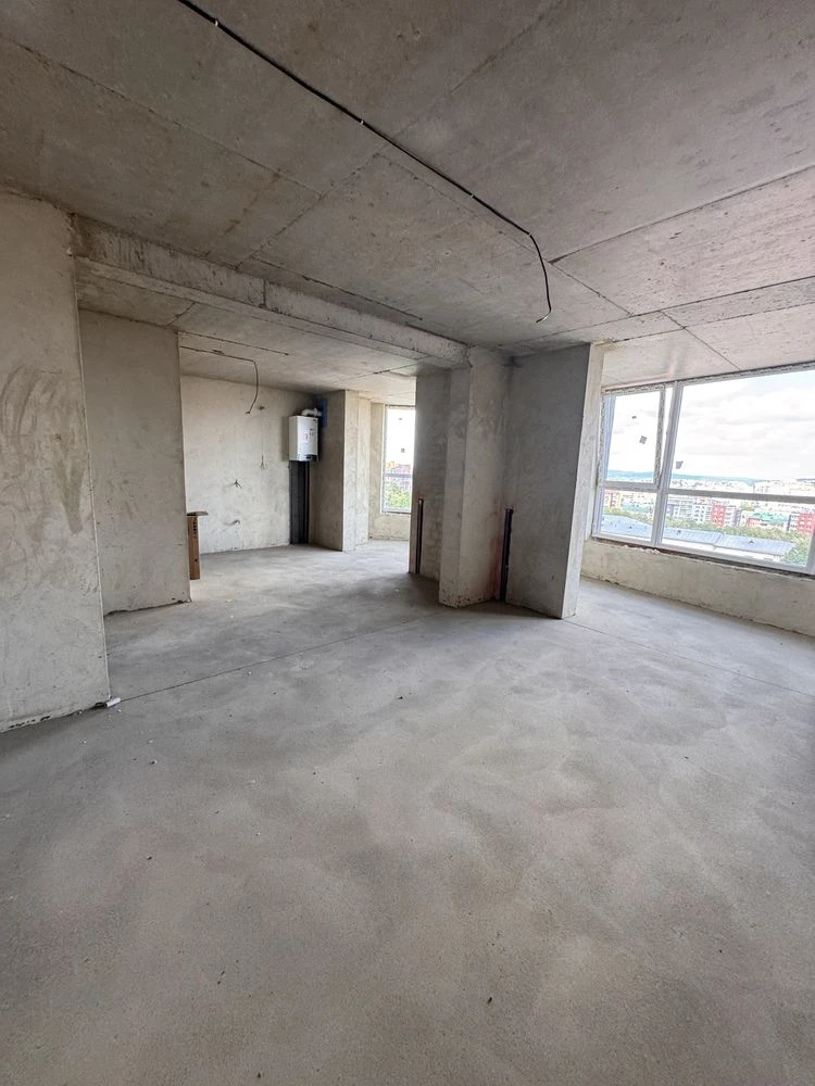 Apartment Penthouse 102 sq m